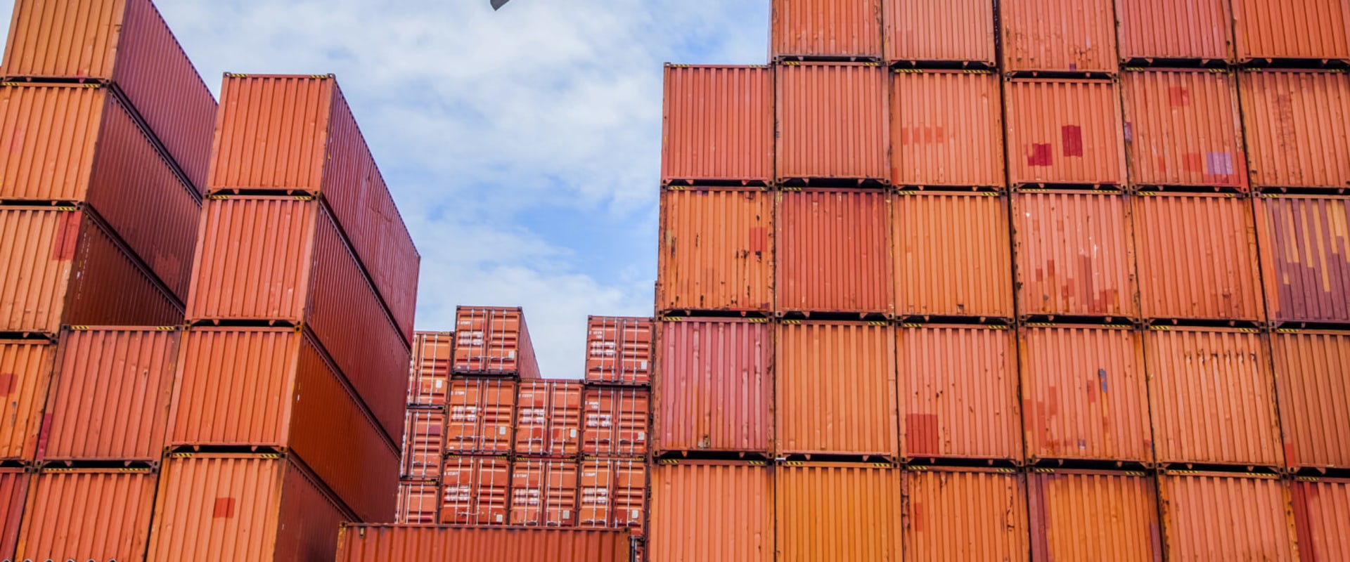 The Pros and Cons of Air Transport and Shipping